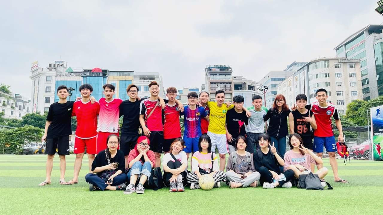 CÂU LẠC BỘ THỂ THAO KHOA TIẾNG ANH