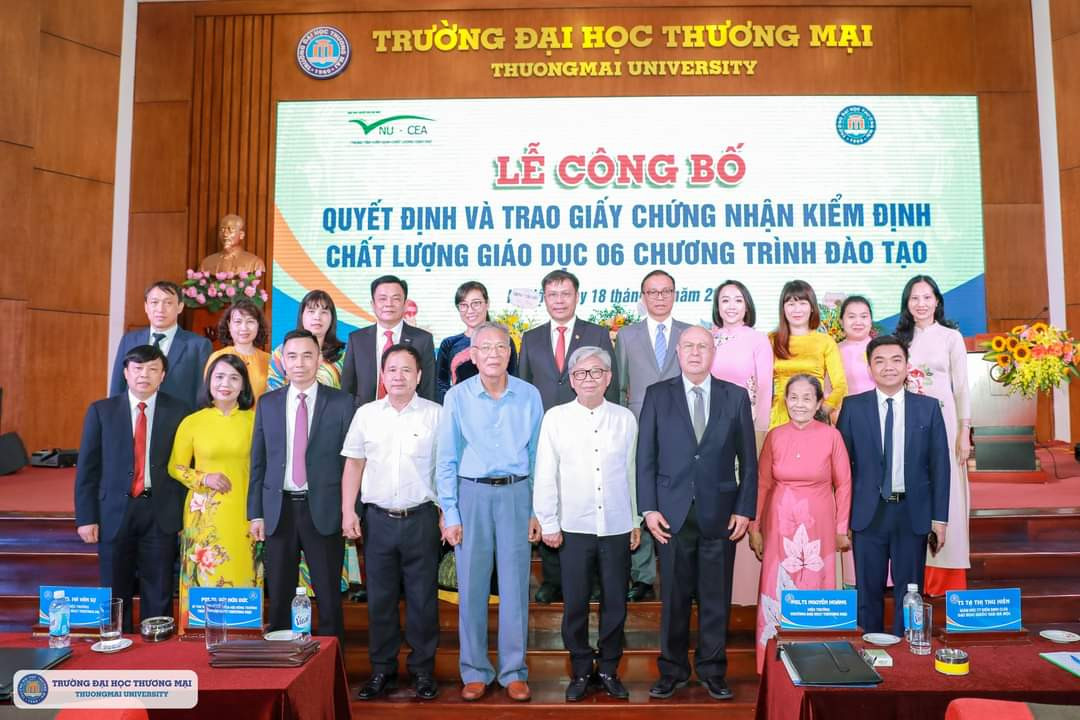 LỄ CÔNG BỐ QĐ VÀ TRAO GIẤY CHỨNG NHẬN KIỂM ĐỊNH CHẤT LƯỢNG GIÁO DỤC 06 CHƯƠNG TRÌNH ĐÀO TẠO
