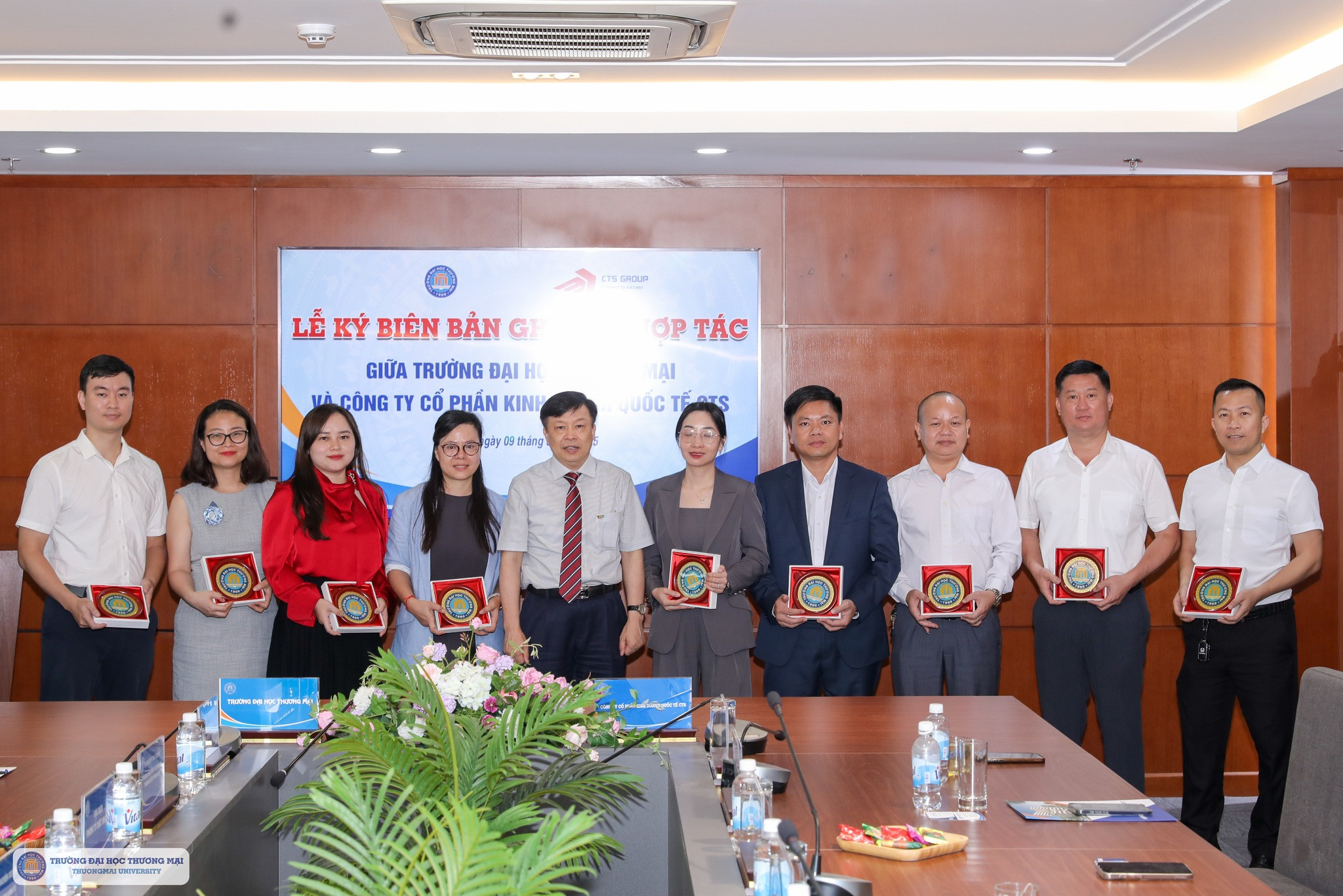 Lễ ký kết Biên bản ghi nhớ hợp tác giữa Trường Đại học Thương mại và 09 doanh nghiệp đối tác