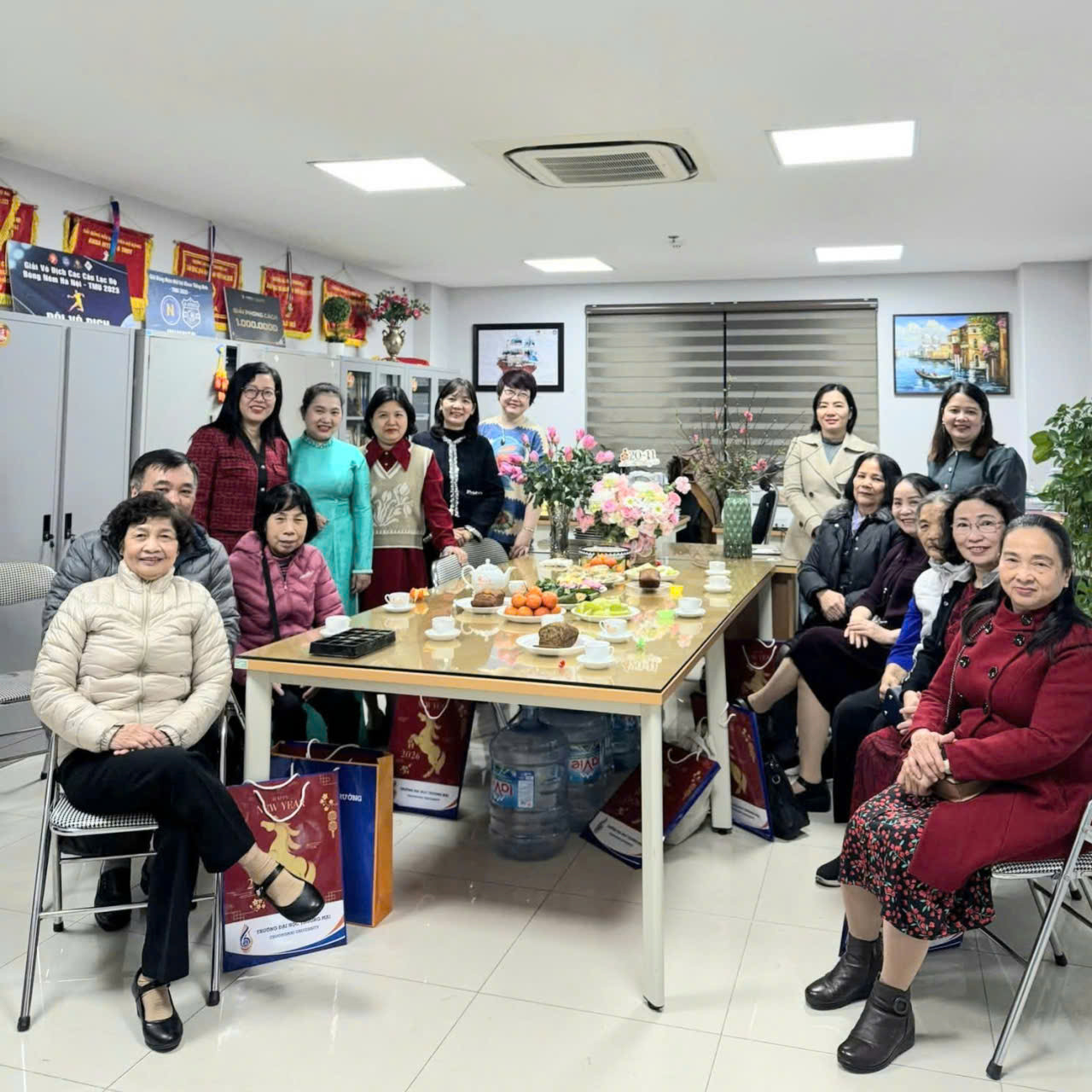 KHOA TIẾNG ANH ĐÓN TIẾP HỘI CỰU GIÁO CHỨC NHÂN DỊP XUÂN BÍNH NGỌ - 2026.