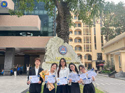 CHÚC MỪNG NHÓM SINH VIÊN KHOA TIẾNG ANH ĐẠT GIẢI NGHIÊN CỨU KHOA HỌC SINH VIÊN CẤP TRƯỜNG NĂM HỌC 2025 - 2026