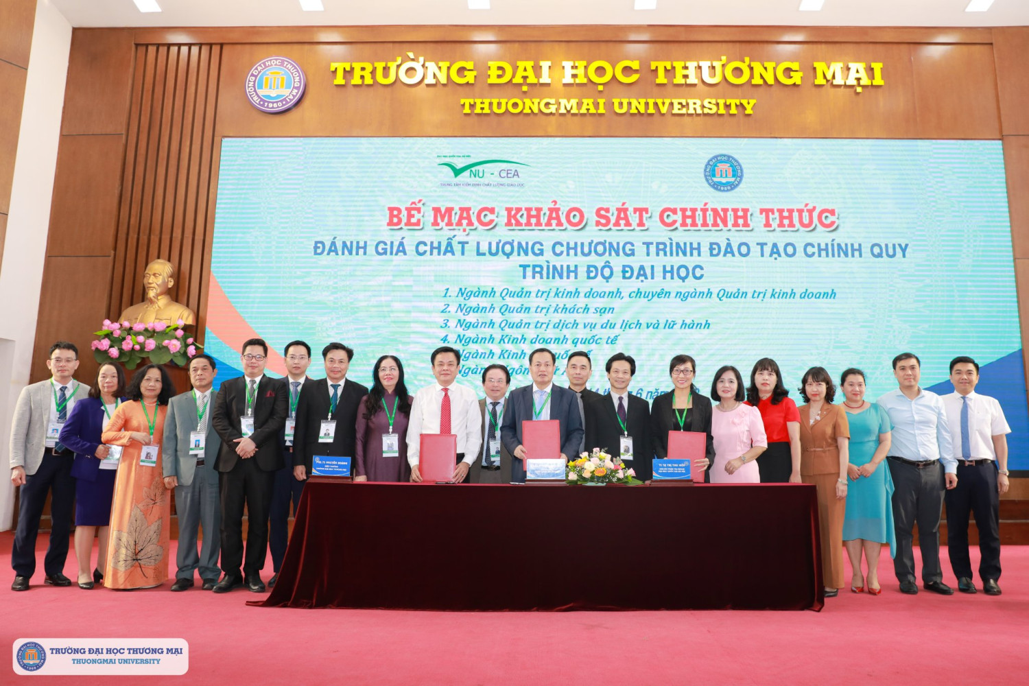 Bế mạc Khảo sát chính thức đánh giá chất lượng 06 chương trình đào tạo Trường Đại học Thương mại 14/6/2022